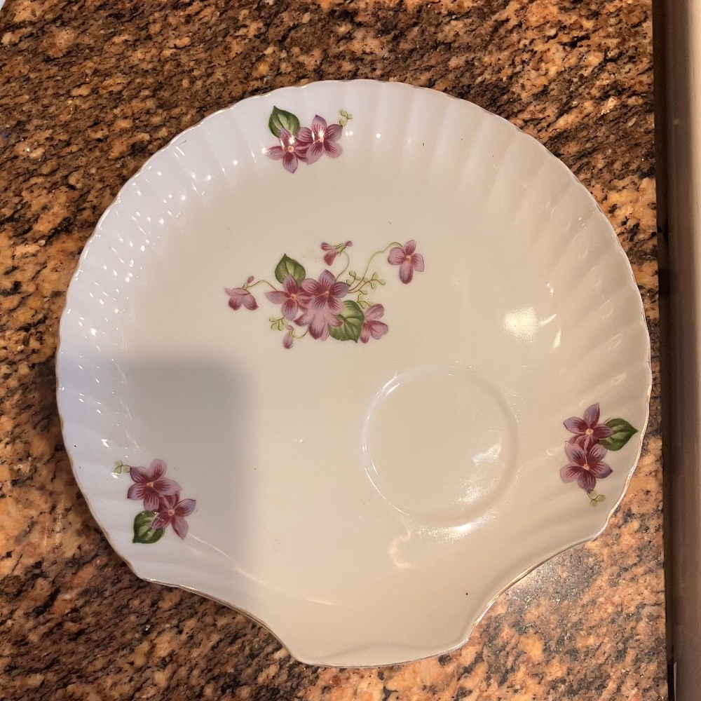 Vintage shell-shaped plates violets Japan 31/10D